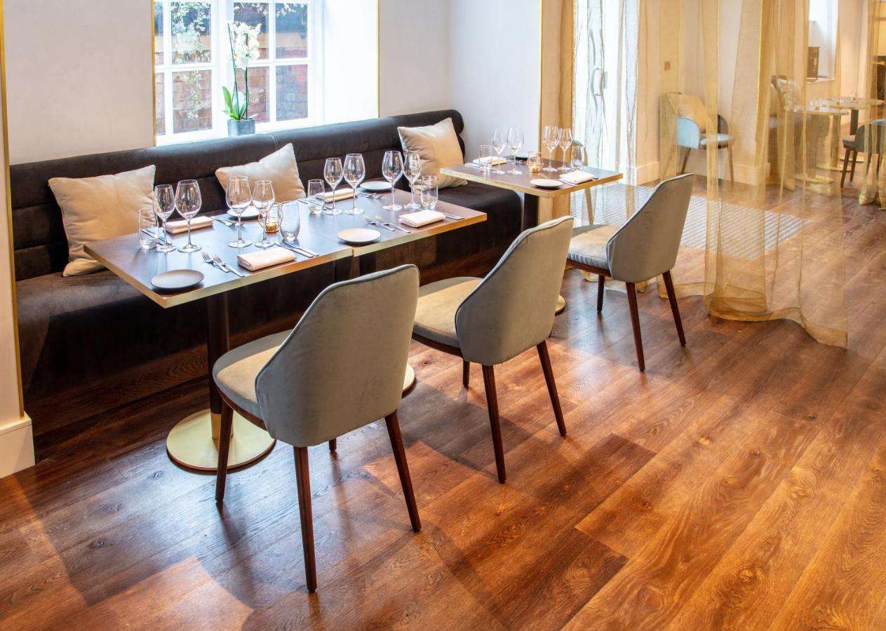 The Roseate Reading Hotel Luaran gambar Interior of the restaurant