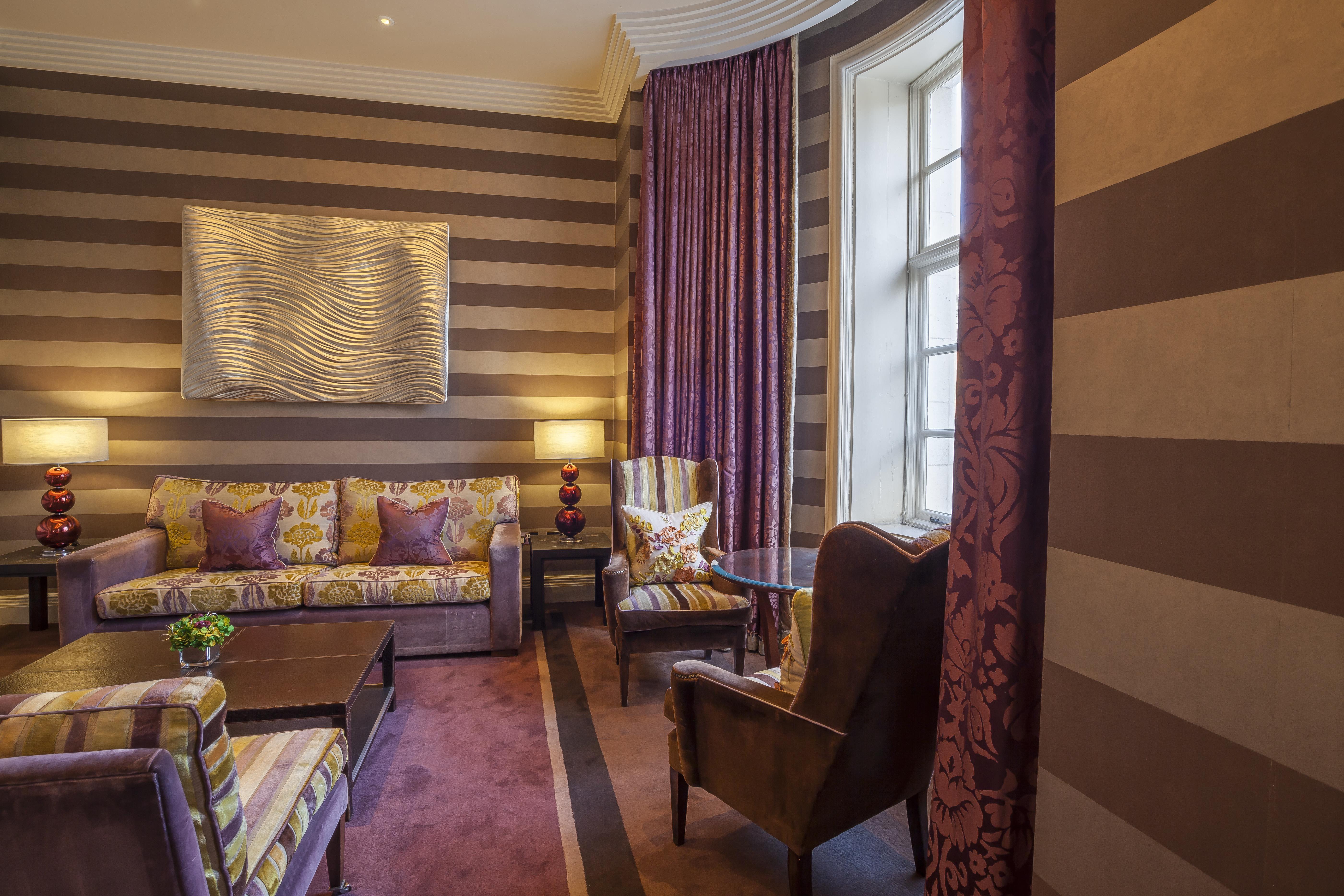 The Roseate Reading Hotel Luaran gambar A suite at the hotel