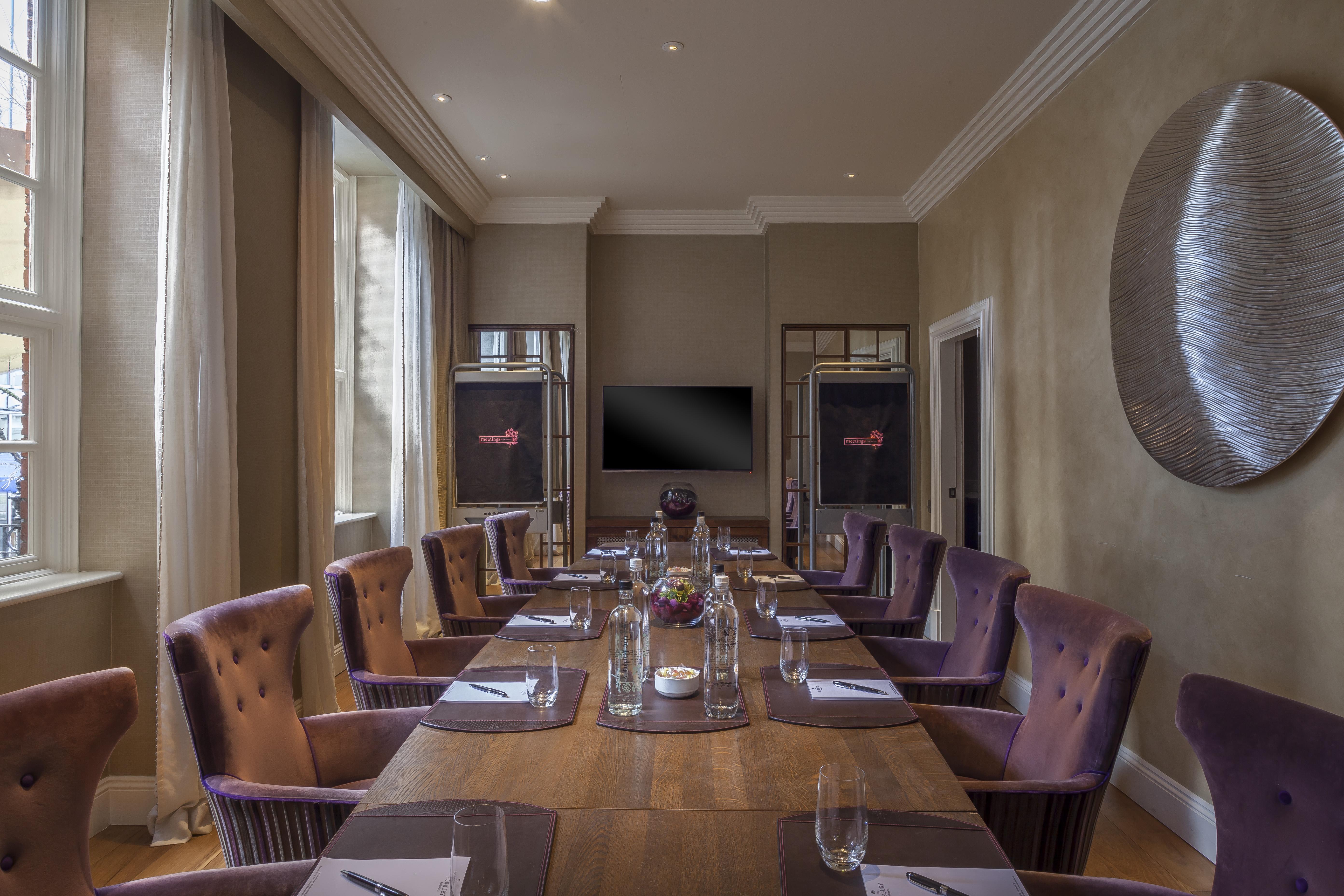 The Roseate Reading Hotel Luaran gambar The Boardroom at The Ivy Collection