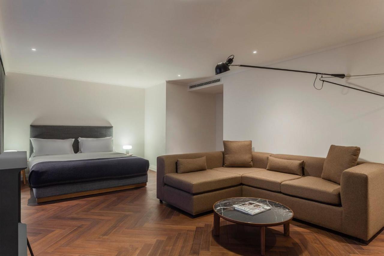 The Roseate Reading Hotel Luaran gambar A suite at the hotel