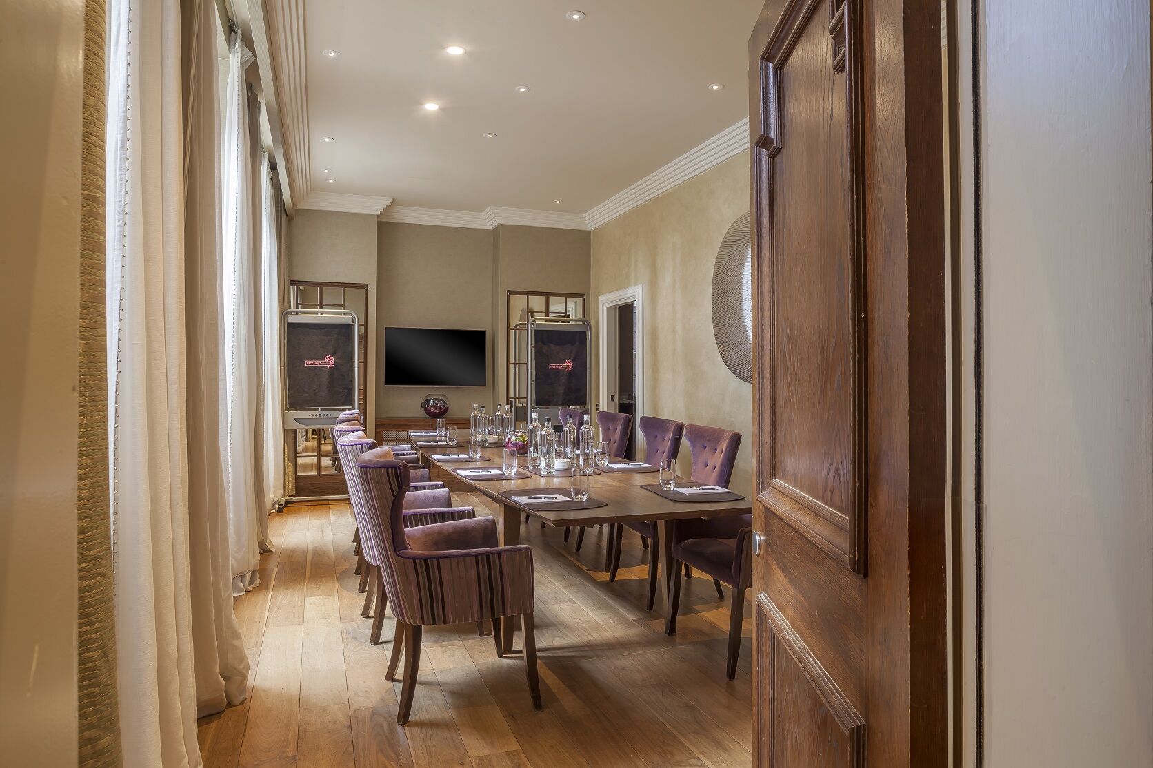 The Roseate Reading Hotel Luaran gambar The Long Room