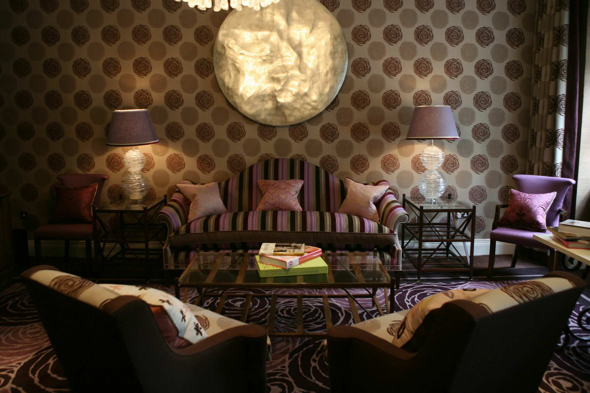 The Roseate Reading Hotel Luaran gambar The living room